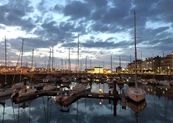 Alojamientos Muelle De Gijon