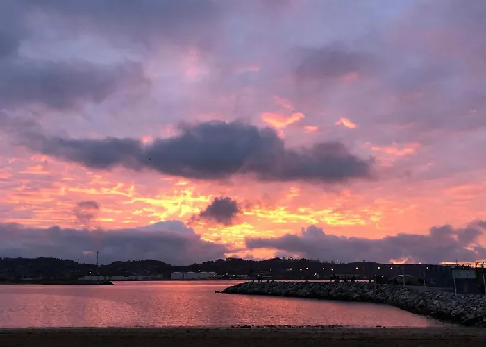 Alojamientos Muelle De Gijon