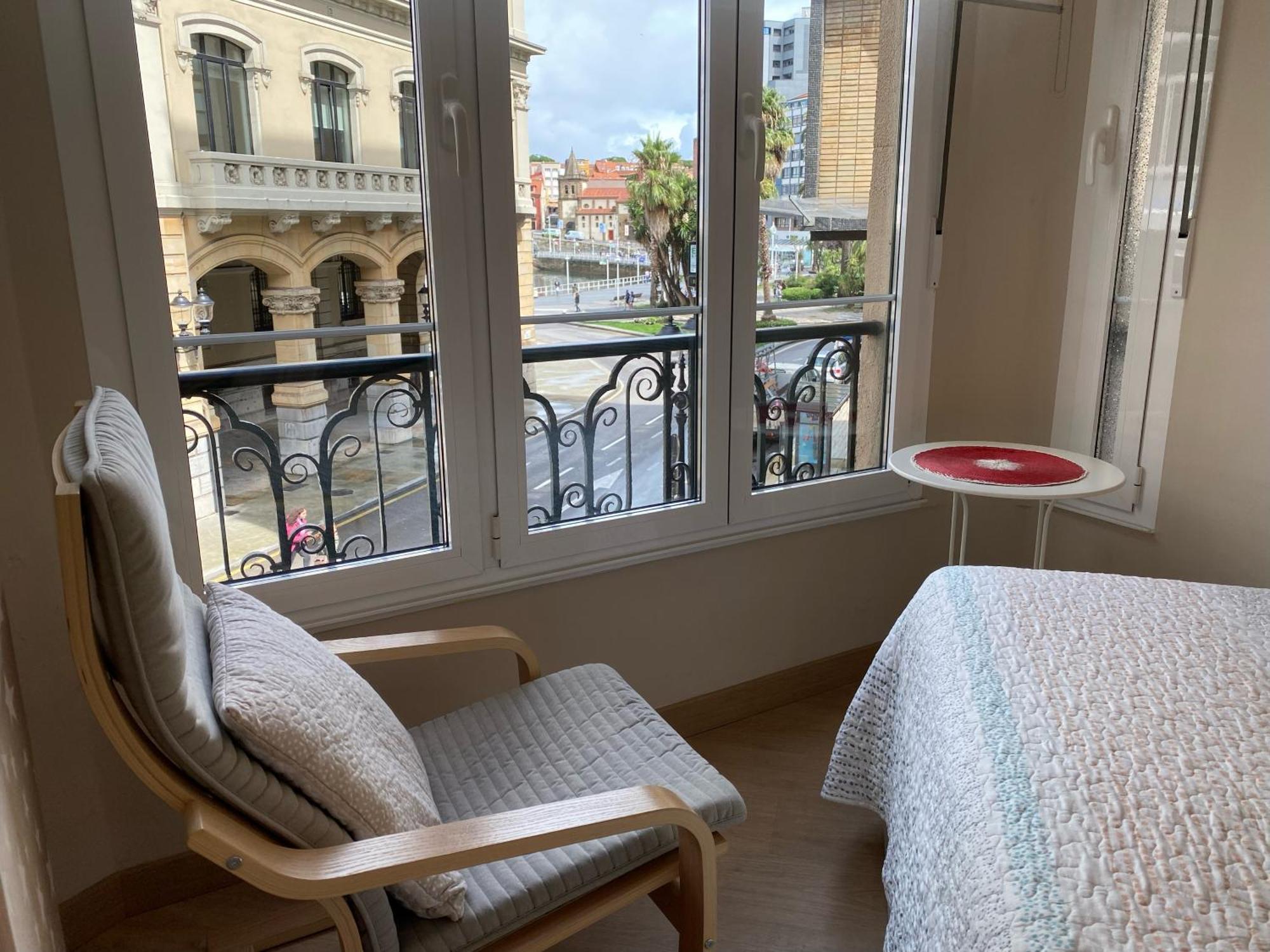 Aparthotel Muelle De *